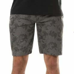 TravisMathew Inlet Golf Shorts 2022